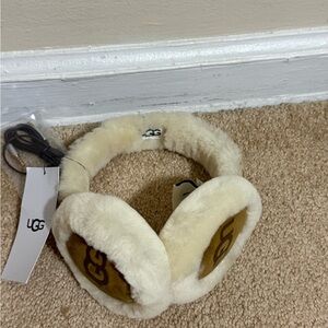 UGG Cream Wired Earmuffs